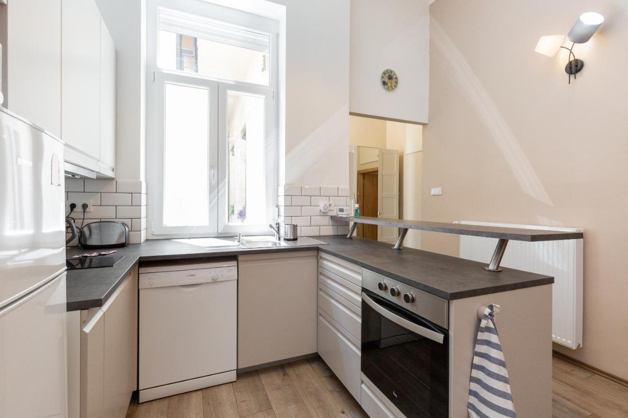 D78 Dohany Apartment Будапеща Екстериор снимка